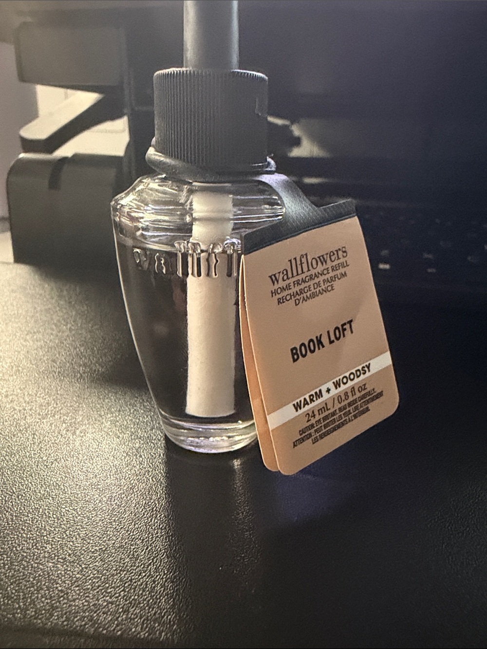 White Barn  Book Loft Wallflowers Refill – Unused